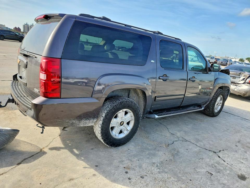 41628176 :رقم المزاد ، 1GNUKJE32AR223178 vin ، 2010 Chevrolet Suburban مزاد بيع