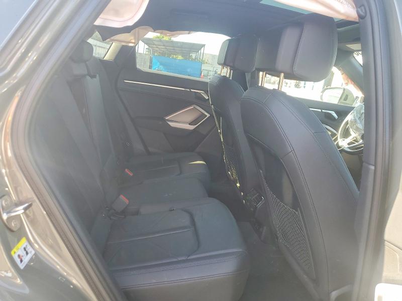 54650256 :رقم المزاد ، WA1DECF31R1018661 vin ، 2024 Audi Q3 مزاد بيع