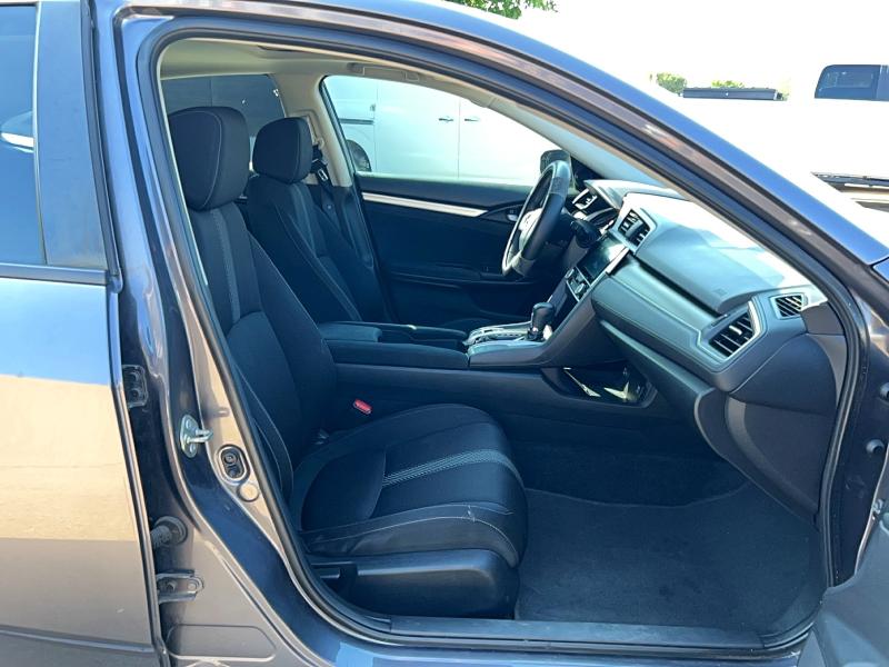 55102576 :رقم المزاد ، 19XFC2F7XJE031850 vin ، 2018 Honda Civic مزاد بيع
