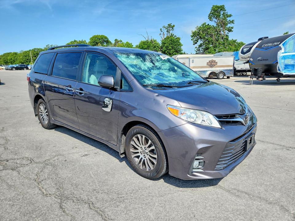 53048546 :رقم المزاد ، 5TDYZ3DC0LS075345 vin ، 2020 Toyota Sienna مزاد بيع