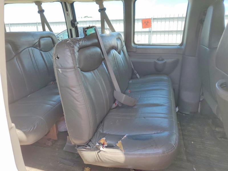 52354726 :رقم المزاد ، 1GJGG25V161219359 vin ، 2006 Gmc Savana مزاد بيع