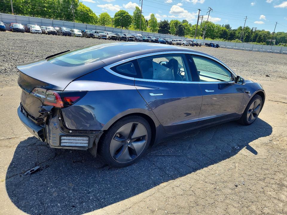 54163476 :رقم المزاد ، 5YJ3E1EB4JF089766 vin ، 2018 Tesla Model 3 مزاد بيع
