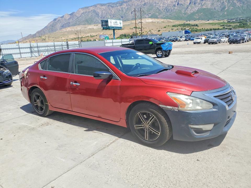 2015 Nissan Altima მანქანა იყიდება აუქციონზე, vin: 1N4AL3APXFN375615, აუქციონის ნომერი: 55527566