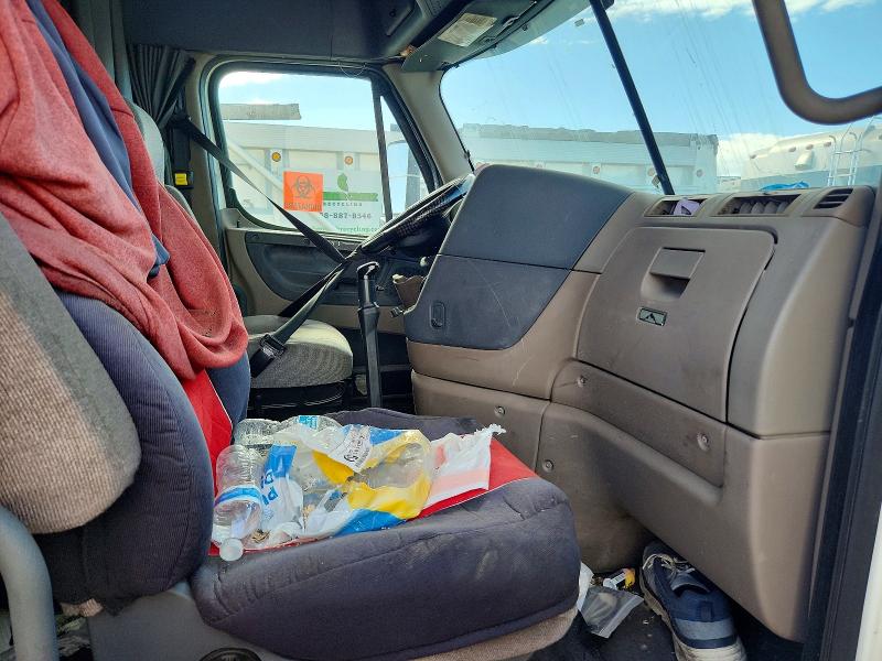 Продаж на аукціоні авто 2012 Freightliner Cascadia, vin: 1FUJGLDR7CSBH3282, номер лоту: 50475686