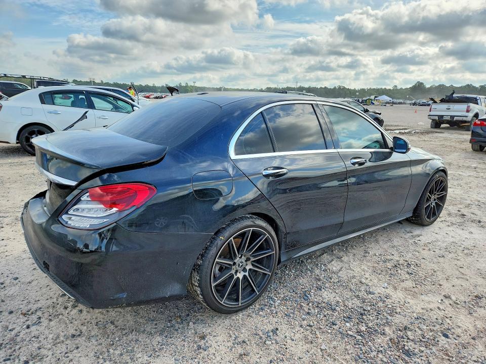 2018 Mercedes-benz C მანქანა იყიდება აუქციონზე, vin: 55SWF4JB7JU264060, აუქციონის ნომერი: 53927426
