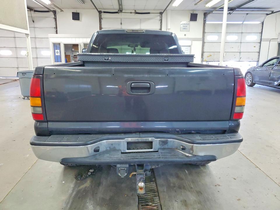 2005 Gmc New Sierra მანქანა იყიდება აუქციონზე, vin: 2GTEK19BX51351729, აუქციონის ნომერი: 52871996