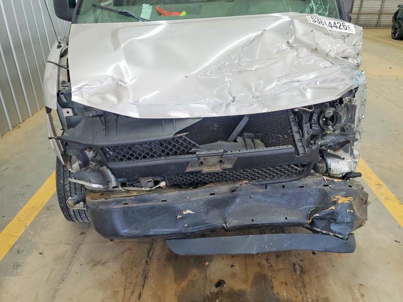 2005 Chevrolet Express G1500 მანქანა იყიდება აუქციონზე, vin: 1GCFG15X151215924, აუქციონის ნომერი: 53814426