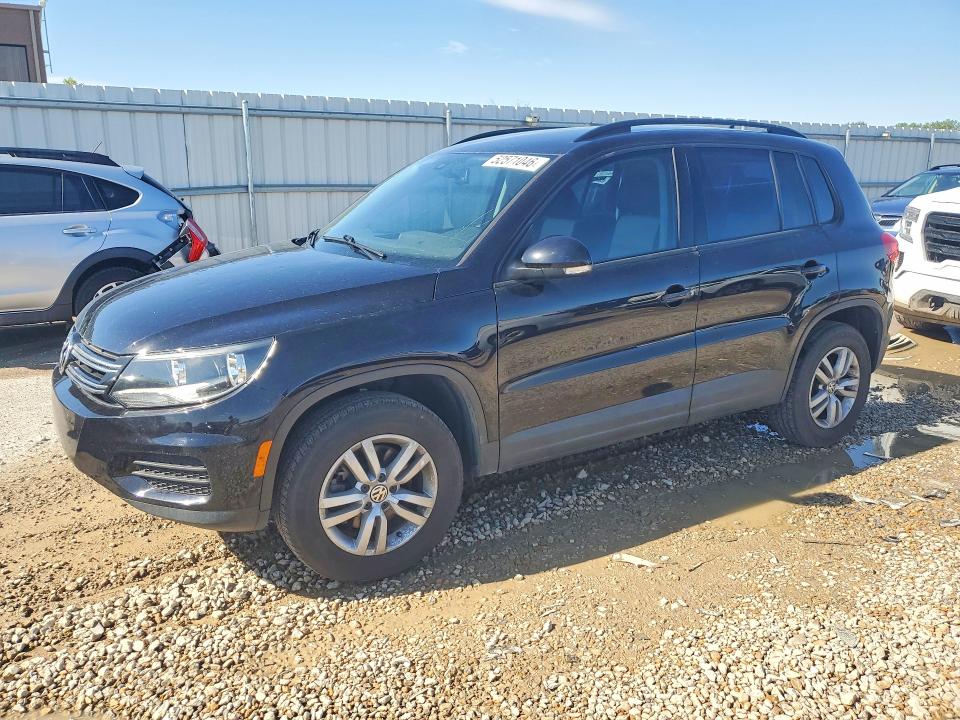 52571046 :رقم المزاد ، WVGAV7AXXHK001419 vin ، 2017 Volkswagen Tiguan مزاد بيع