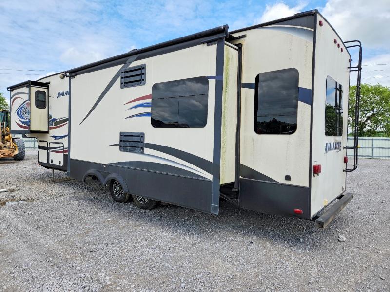52546496 :رقم المزاد ، 4YDF34323FE760082 vin ، 2015 Keystone Avalanche مزاد بيع