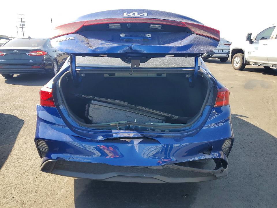 52349946 :رقم المزاد ، 3KPF24AD9NE488117 vin ، 2022 Kia Forte مزاد بيع
