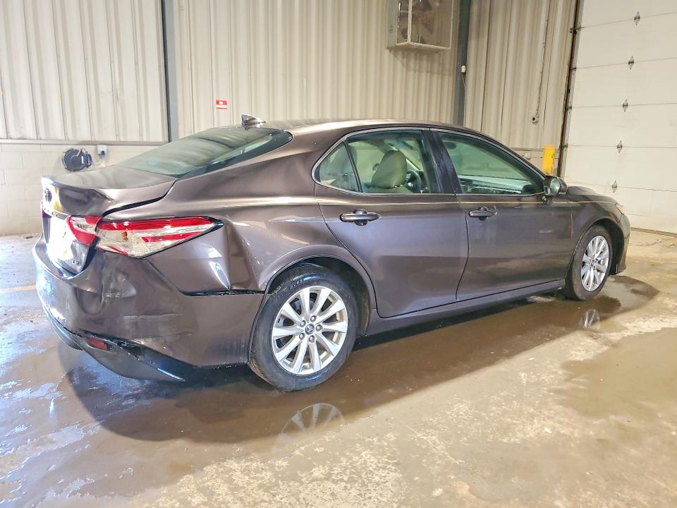 2018 Toyota Camry მანქანა იყიდება აუქციონზე, vin: 4T1B11HK3JU010366, აუქციონის ნომერი: 52828366