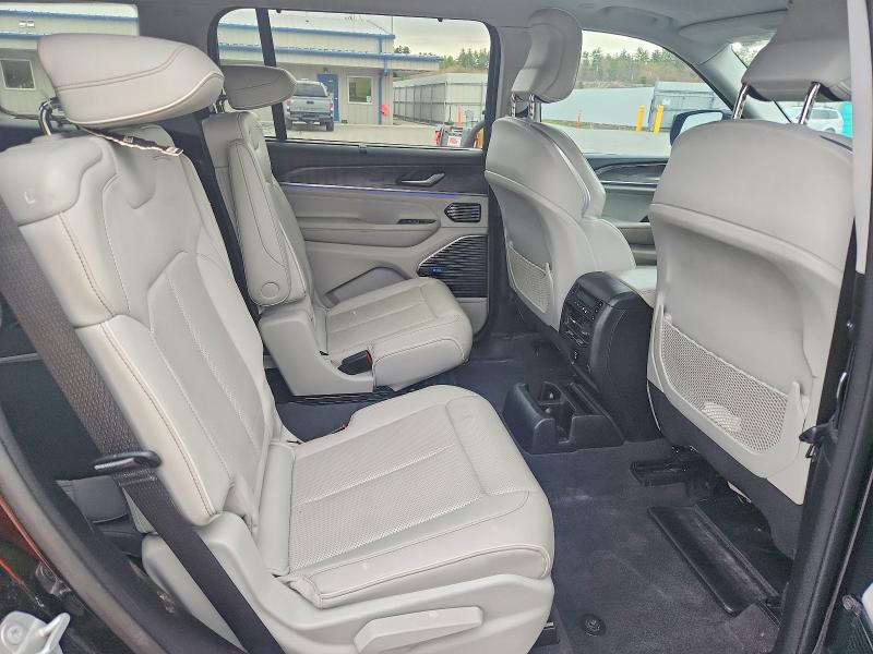 53303316 :رقم المزاد ، 1C4RJKDG5N8504379 vin ، 2022 Jeep Grand Cherokee مزاد بيع