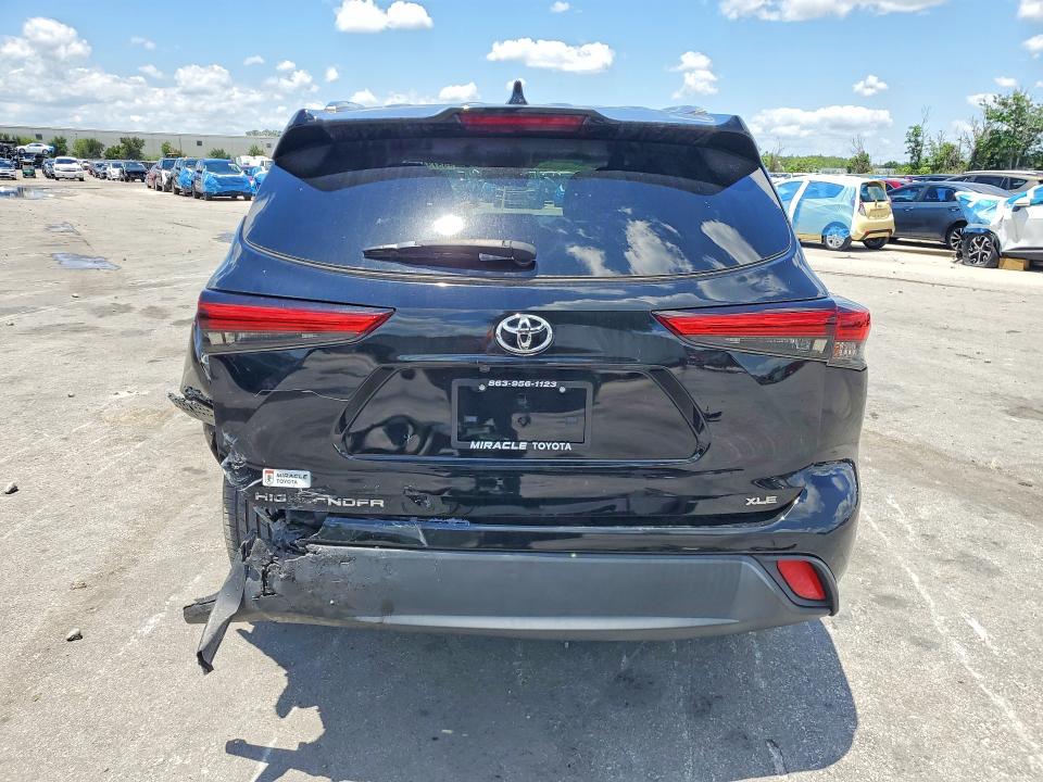 53734036 :رقم المزاد ، 5TDGZRAH8MS086366 vin ، 2021 Toyota Highlander مزاد بيع