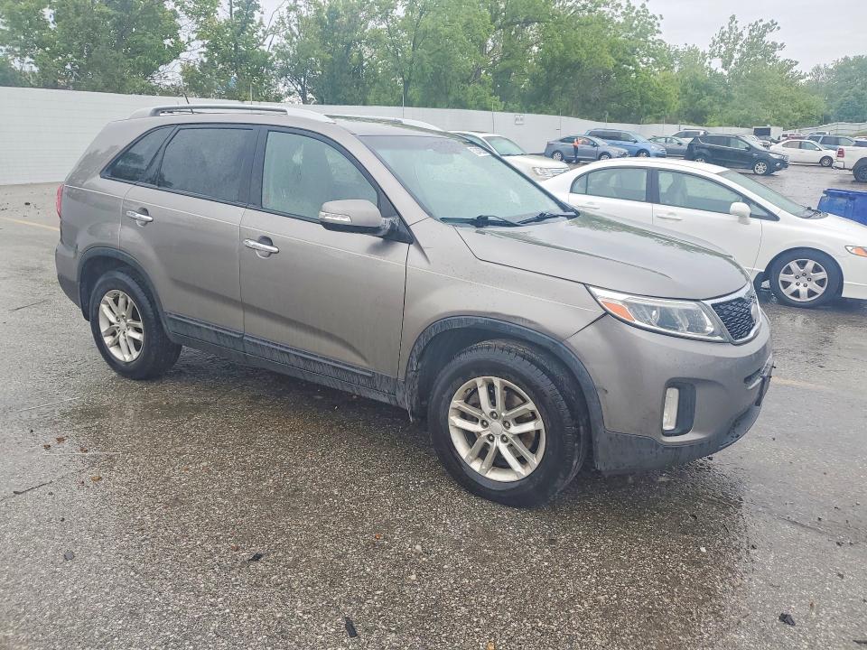 Продажа на аукционе авто 2015 Kia Sorento, vin: 5XYKT4A7XFG557598, номер лота: 52246326
