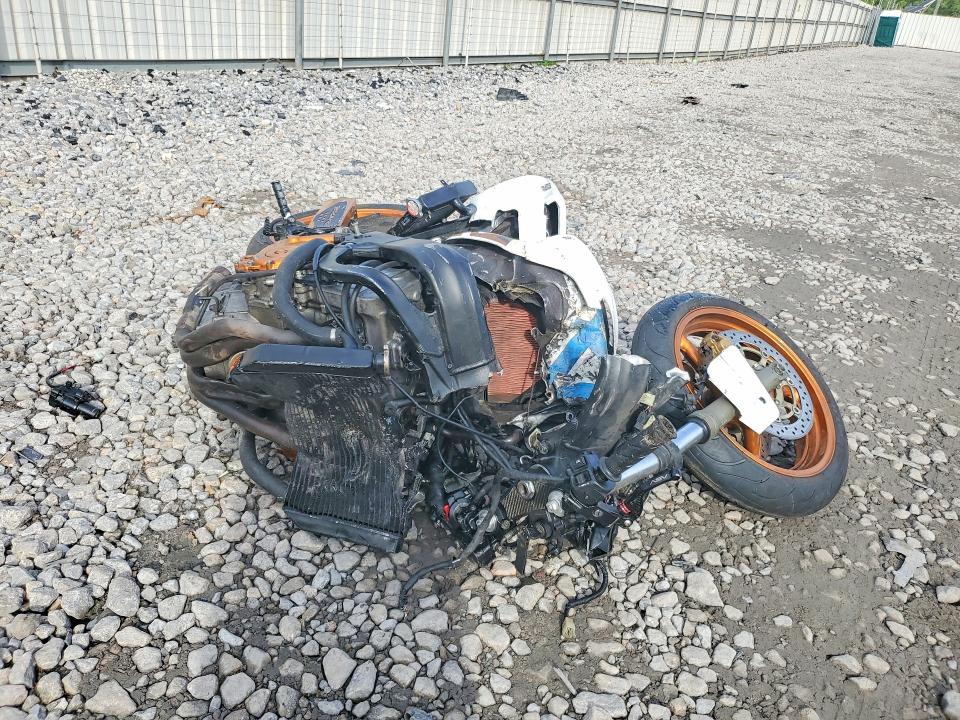 52038026 :رقم المزاد ، JH2PC35271M200652 vin ، 2001 Honda Cbr600 مزاد بيع