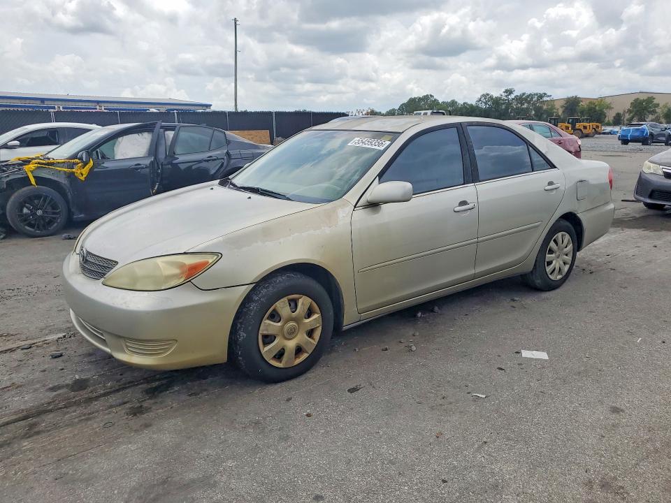 2004 Toyota Camry მანქანა იყიდება აუქციონზე, vin: 4T1BE32K64U856570, აუქციონის ნომერი: 55459356