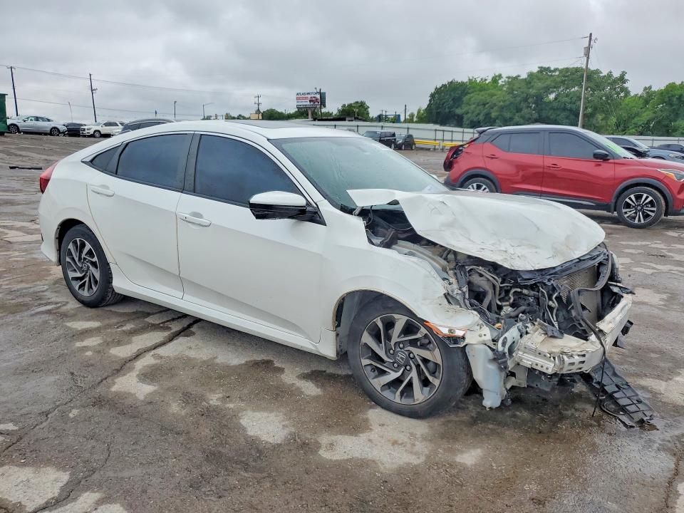 Продаж на аукціоні авто 2018 Honda Civic, vin: 19XFC2F78JE017624, номер лоту: 53666586