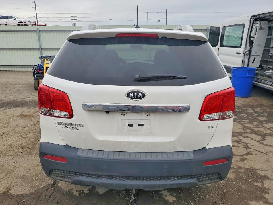 53101486 :رقم المزاد ، 5XYKU3A61DG386896 vin ، 2013 Kia Sorento مزاد بيع