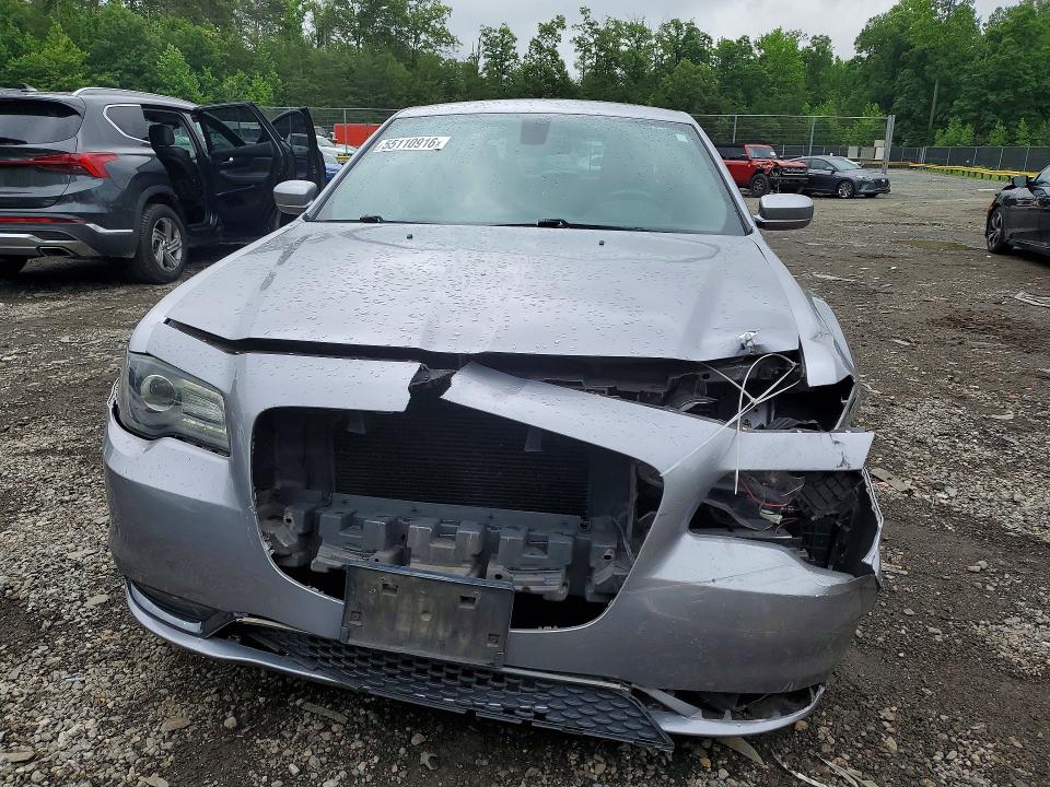Продажа на аукционе авто 2015 Chrysler 300, vin: 2C3CCABG4FH903815, номер лота: 55110916
