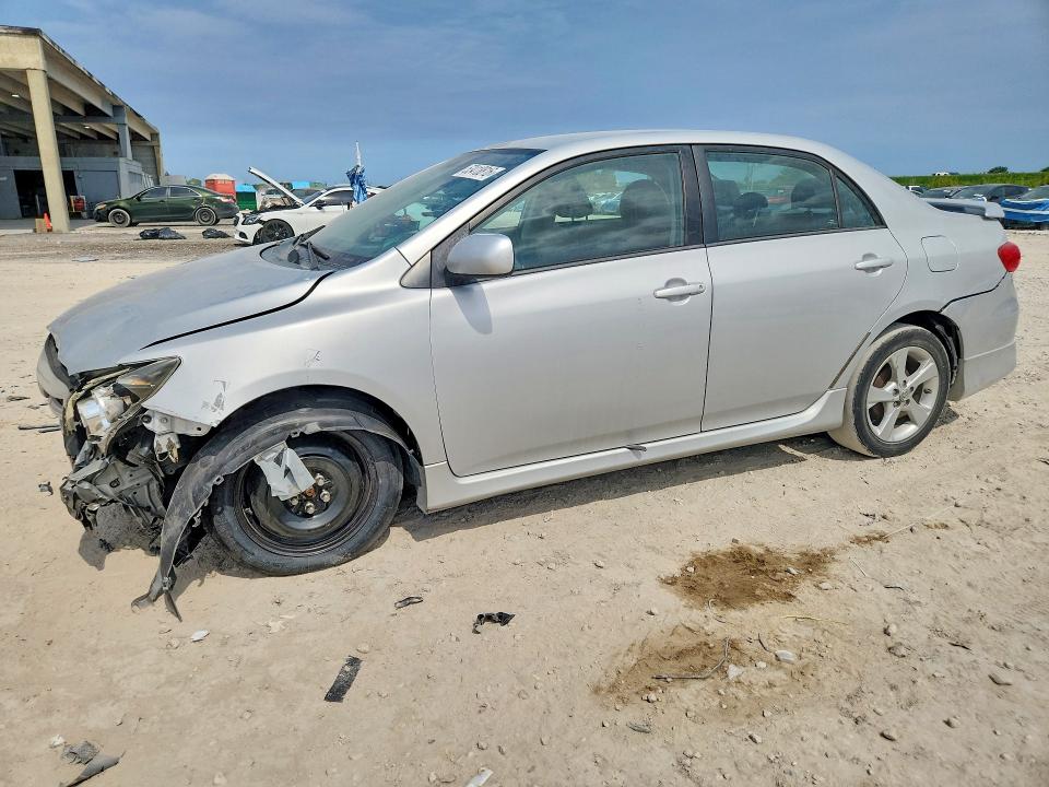 53418816 :رقم المزاد ، 2T1BU4EE9DC970028 vin ، 2013 Toyota Corolla مزاد بيع
