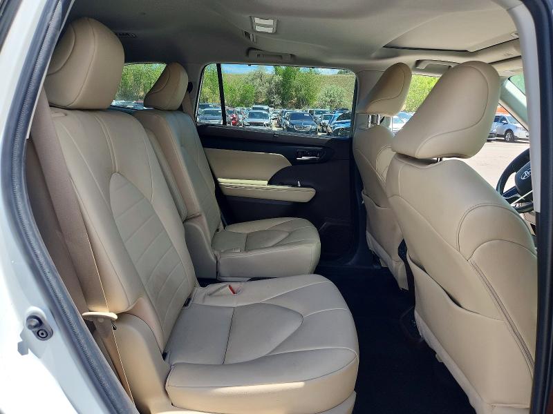 53620666 :رقم المزاد ، 5TDHBRCH0NS554761 vin ، 2022 Toyota Highlander Hybrid مزاد بيع