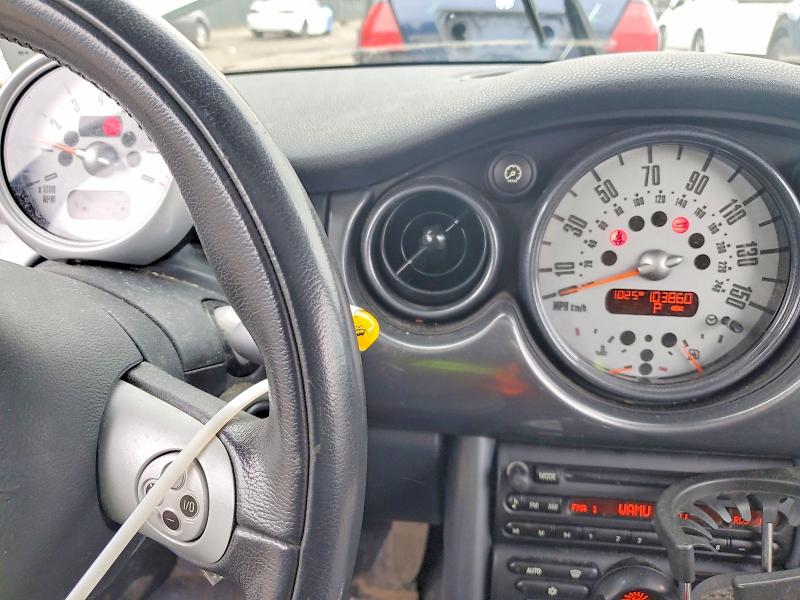 2006 Mini Cooper მანქანა იყიდება აუქციონზე, vin: WMWRC33546TJ78330, აუქციონის ნომერი: 53665346
