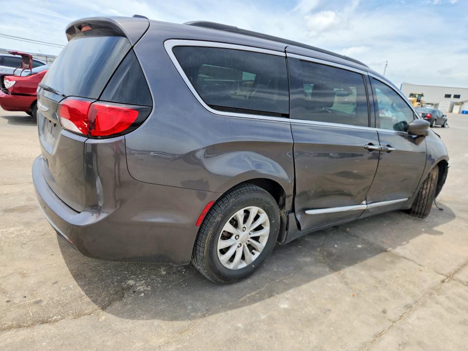 Продажа на аукционе авто 2017 Chrysler Pacifica, vin: 2C4RC1BG3HR583549, номер лота: 52471836