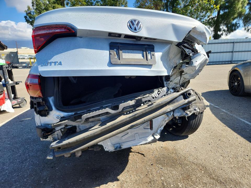 2019 Volkswagen Jetta მანქანა იყიდება აუქციონზე, vin: 3VWE57BU3KM102910, აუქციონის ნომერი: 55205026