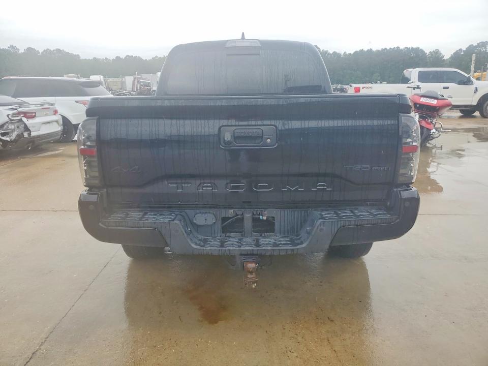 Продаж на аукціоні авто 2018 Toyota Tacoma, vin: 5TFCZ5ANXJX134632, номер лоту: 49489096