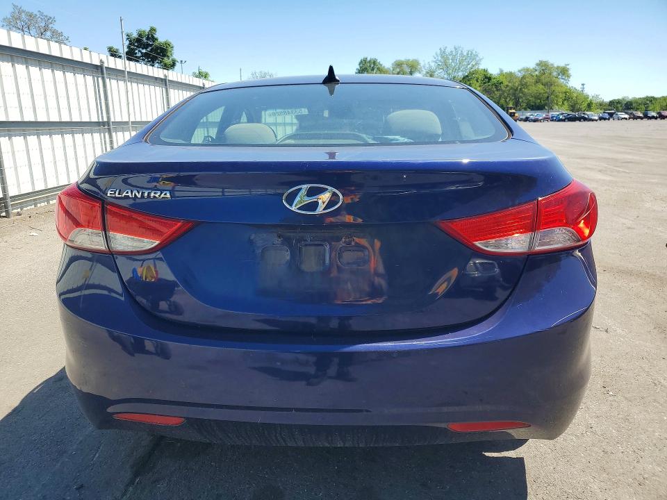 2013 Hyundai Elantra მანქანა იყიდება აუქციონზე, vin: 5NPDH4AE3DH301530, აუქციონის ნომერი: 53348526