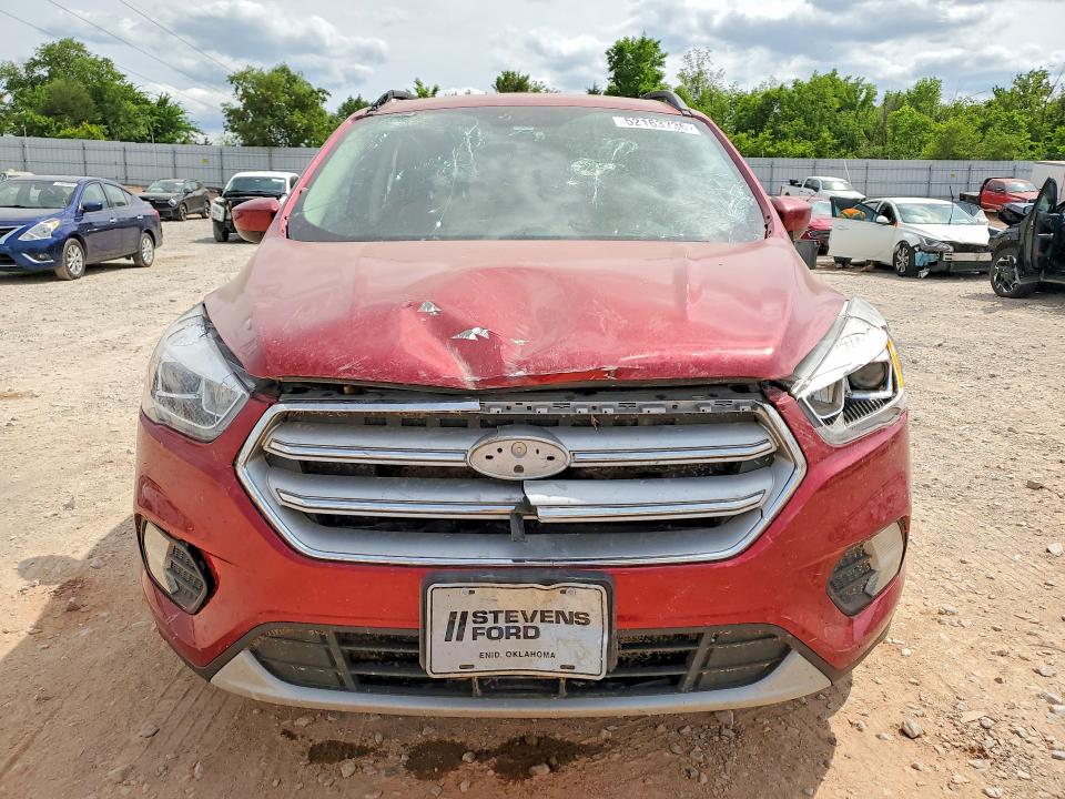 52163736 :رقم المزاد ، 1FMCU0HD9JUC88101 vin ، 2018 Ford Escape مزاد بيع