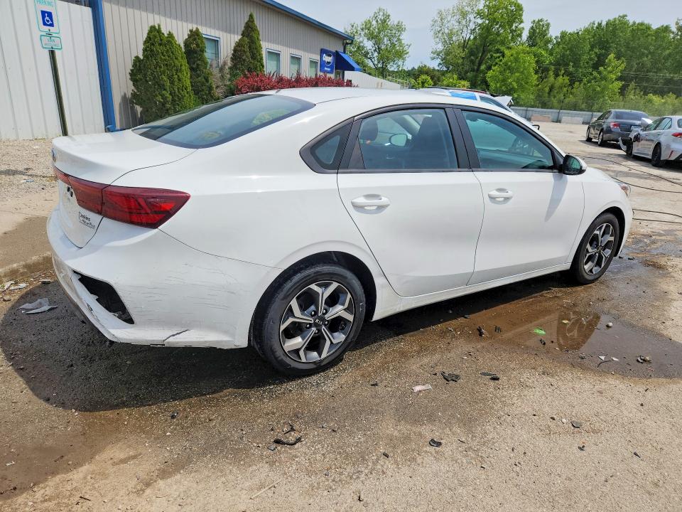 2021 Kia Forte მანქანა იყიდება აუქციონზე, vin: 3KPF24AD5ME315404, აუქციონის ნომერი: 53092916