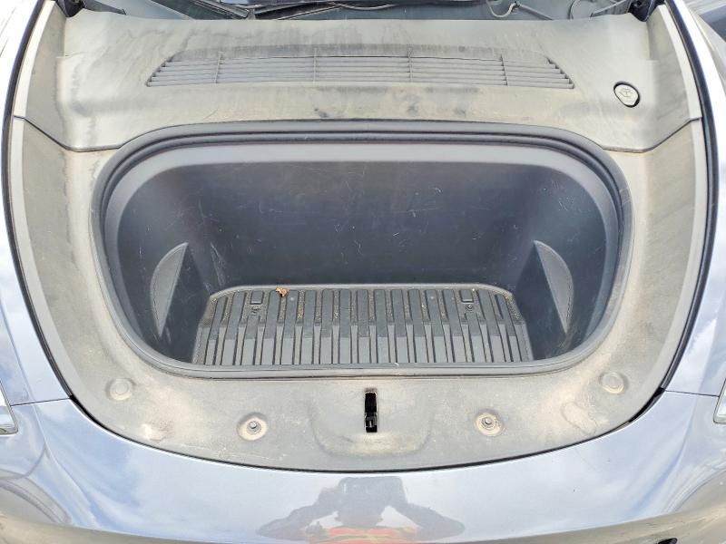 52530686 :رقم المزاد ، 7SAYGDEE9NF574991 vin ، 2022 Tesla Model Y مزاد بيع