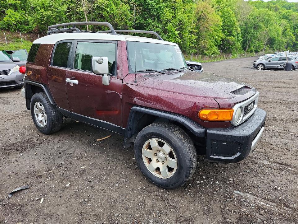 53686556 :رقم المزاد ، JTEBU11F470023812 vin ، 2007 Toyota Fj Cruiser مزاد بيع