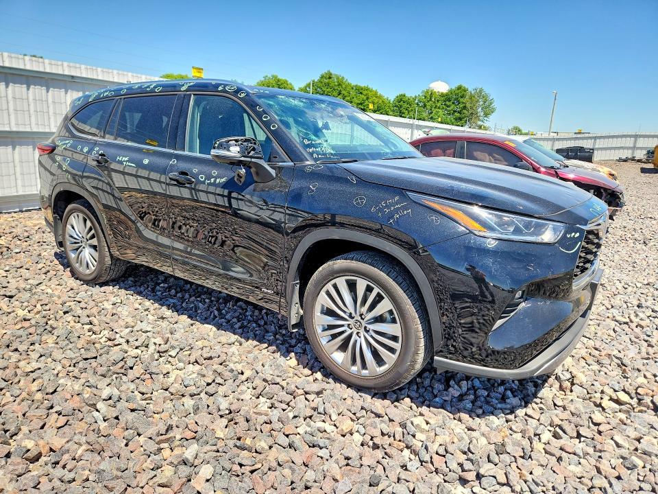 Продаж на аукціоні авто 2023 Toyota Highlander Hybrid, vin: 5TDEBRCH9PS129786, номер лоту: 52856446