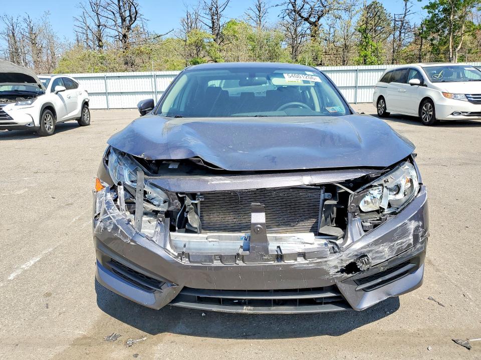 54001206 :رقم المزاد ، 19XFC2F51JE202080 vin ، 2018 Honda Civic مزاد بيع