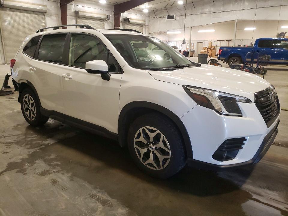 Продаж на аукціоні авто 2023 Subaru Forester, vin: JF2SKAEC9PH413513, номер лоту: 51132816