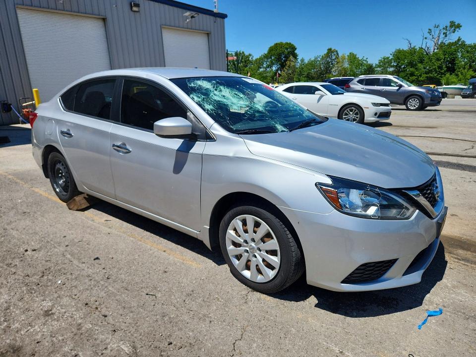 Продаж на аукціоні авто 2016 Nissan Sentra, vin: 3N1AB7AP4GY260987, номер лоту: 52843026