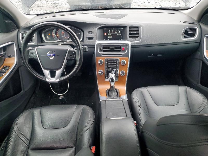 2017 Volvo S60 მანქანა იყიდება აუქციონზე, vin: LYV402TM6HB128639, აუქციონის ნომერი: 52393796