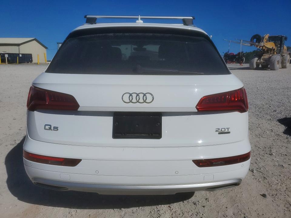 53451056 :رقم المزاد ، WA1BNAFY8J2038086 vin ، 2018 Audi Q5 مزاد بيع