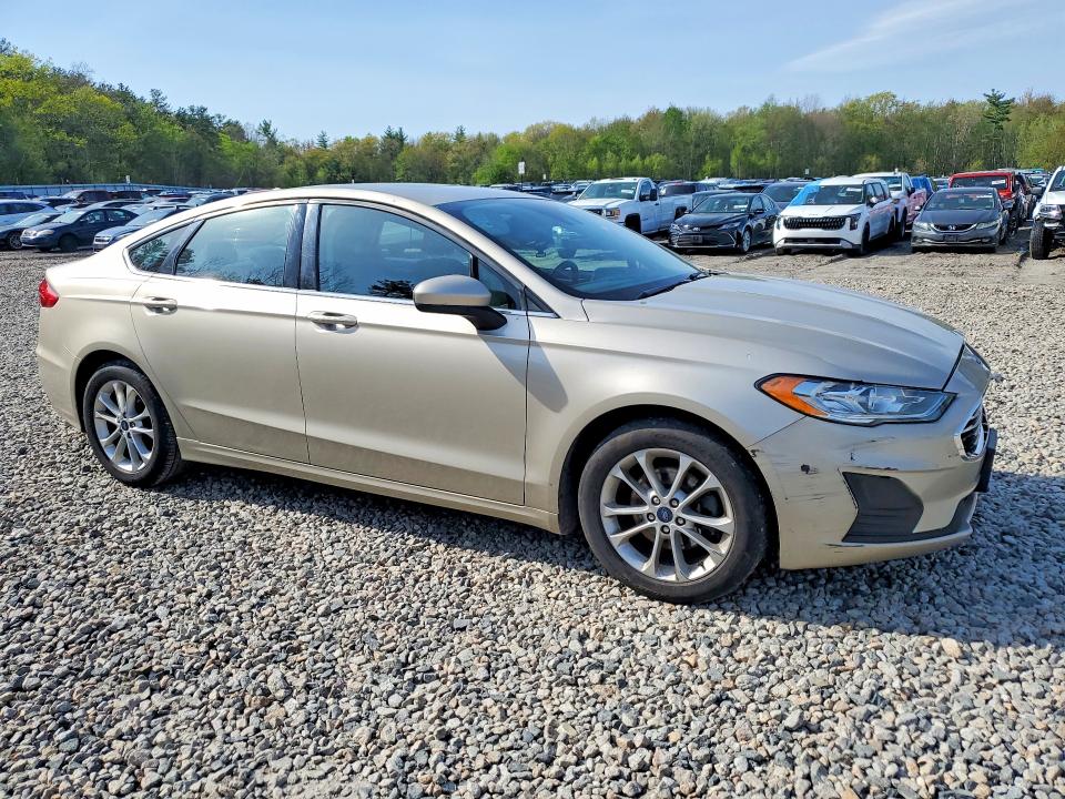54070156 :رقم المزاد ، 3FA6P0HD9KR266624 vin ، 2019 Ford Fusion مزاد بيع
