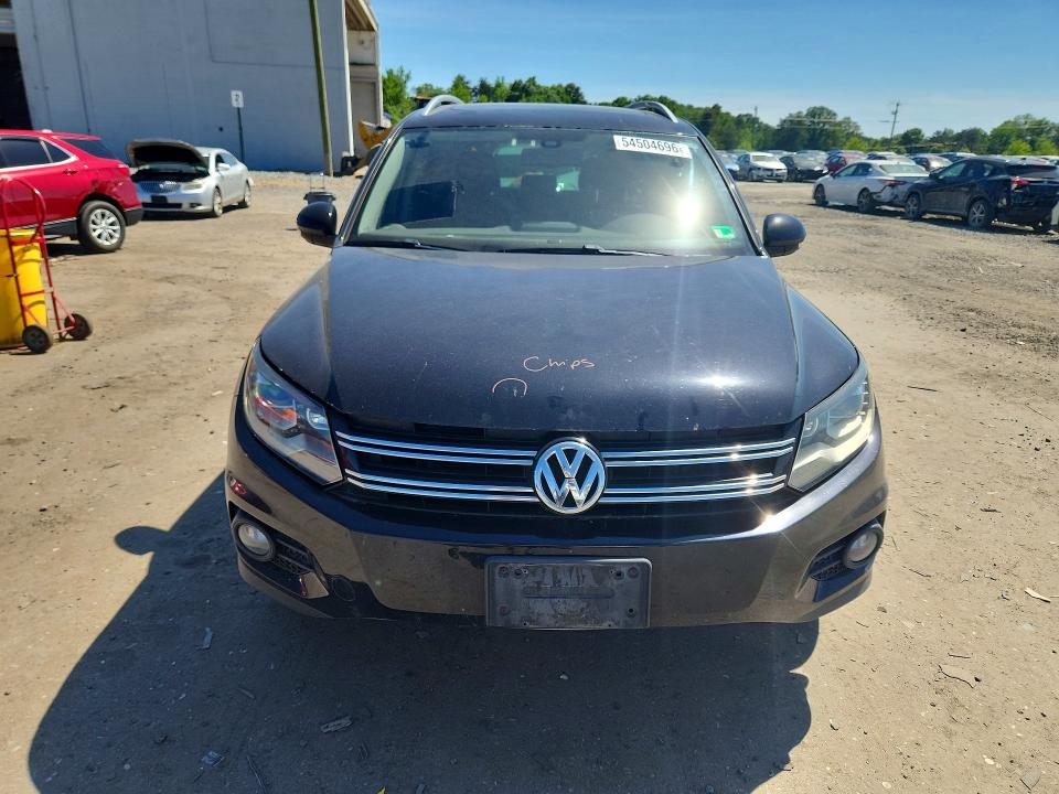 54504696 :رقم المزاد ، WVGBV7AX2DW556890 vin ، 2013 Volkswagen Tiguan مزاد بيع