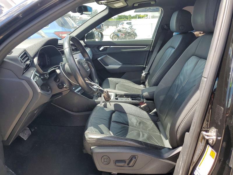 53702886 :رقم المزاد ، WA1AECF30L1026244 vin ، 2020 Audi Q3 مزاد بيع