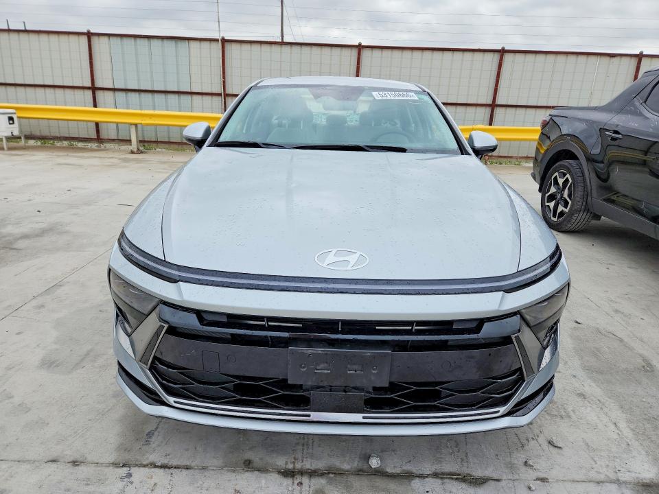 2025 Hyundai Sonata მანქანა იყიდება აუქციონზე, vin: KMHL64JA8SA452541, აუქციონის ნომერი: 53150666