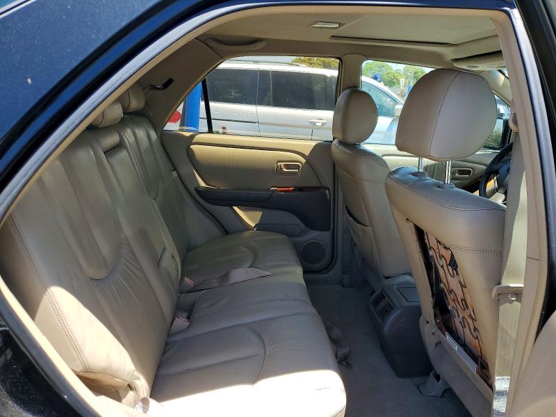 52090636 :رقم المزاد ، JT6HF10UXY0156124 vin ، 2000 Lexus Rx مزاد بيع
