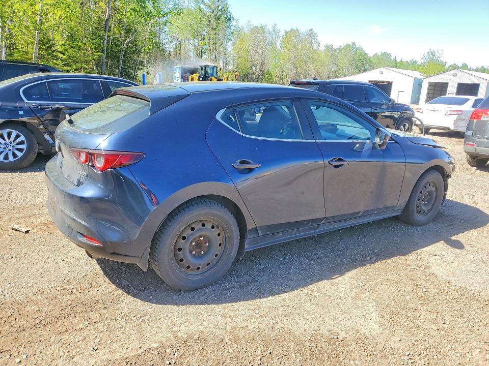 53267976 :رقم المزاد ، JM1BPALL5N1515447 vin ، 2022 Mazda 3 مزاد بيع