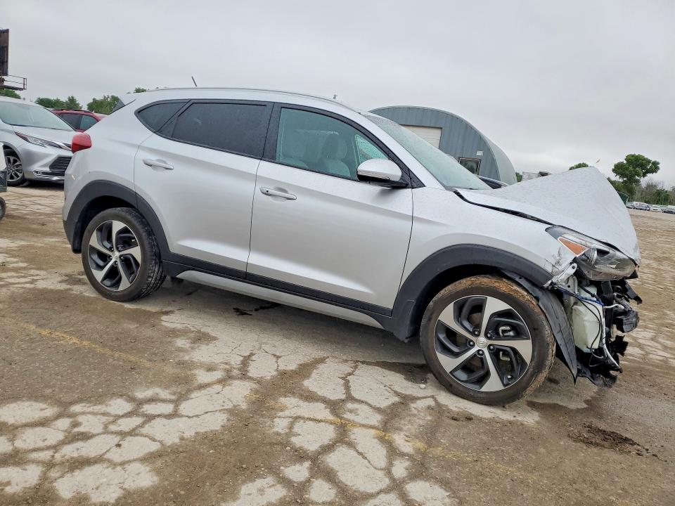 54431706 :رقم المزاد ، KM8J33A28HU373560 vin ، 2017 Hyundai Tucson مزاد بيع