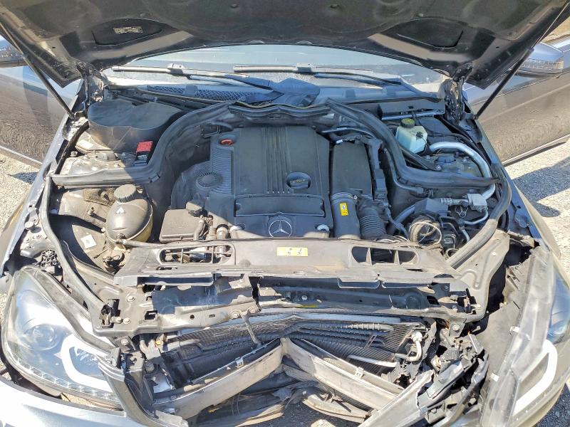 Продажа на аукционе авто 2013 Mercedes-benz C, vin: WDDGF4HB7DR295504, номер лота: 50254536