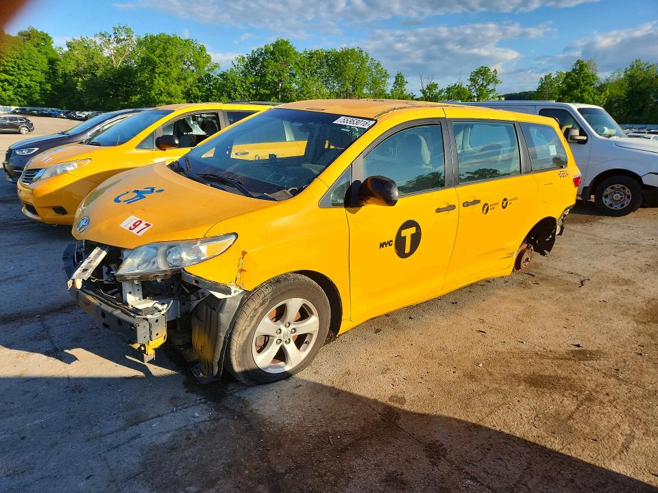 Продажа на аукционе авто 2016 Toyota Sienna, vin: 5TDZK3DC9GS756019, номер лота: 55363016