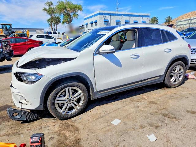 53128046 :رقم المزاد ، W1N4N4HBXNJ402070 vin ، 2022 Mercedes-benz Gla مزاد بيع